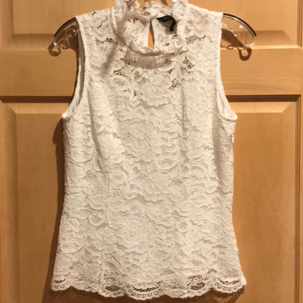 New White House Black Market White Lace Sleeveless Blouse